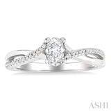 1/2 Ctw Split Criss Cross Shank Round Cut Diamond Engagement Ring With 1/3 Ct Oval Cut Diamond Center Stone in 14K White Gold