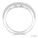 1/4 Ctw Round Cut Diamond Wedding Band in 14K White Gold