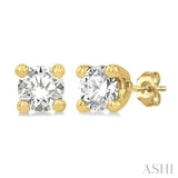 1/10 Ctw Round Cut Diamond Stud Earring in 14K Yellow Gold