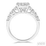 Lovebright Essential Diamond Engagement Ring