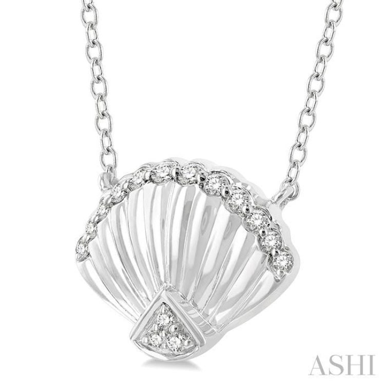 Seashell Petite Diamond Fashion Pendant